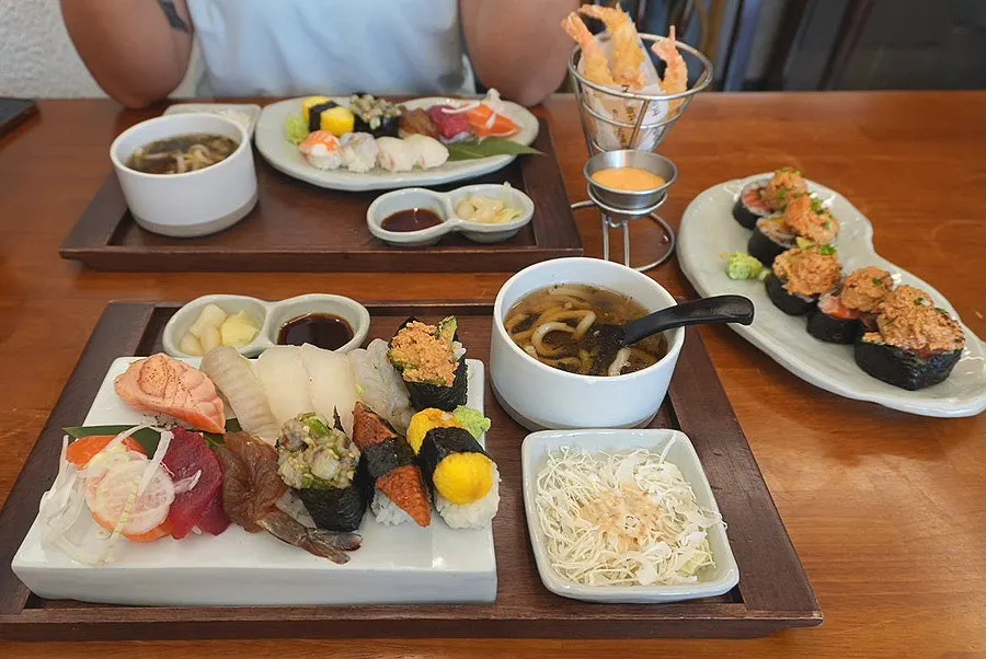 Sonsi Sushi platter plated on ceramic dishware