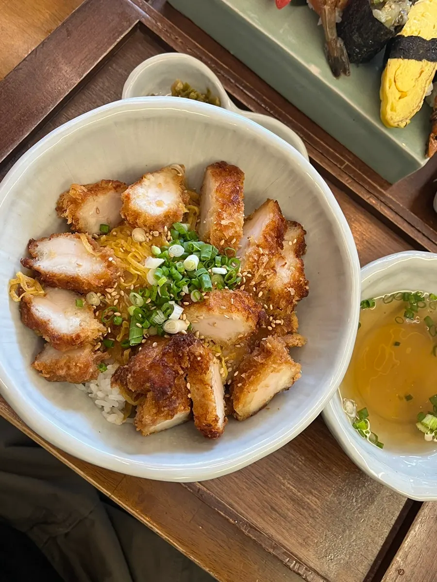 Aged soy sauce toriyaki don included in the Gasimbi Set