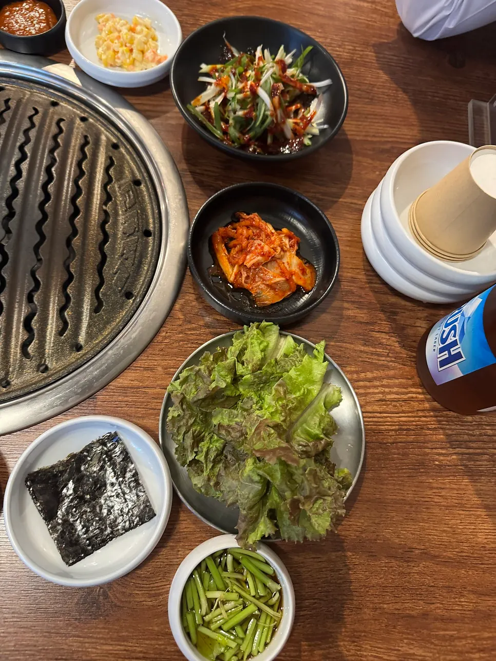 Table setting for the Muttuk Hanwoo Pork Assorted Set 600g