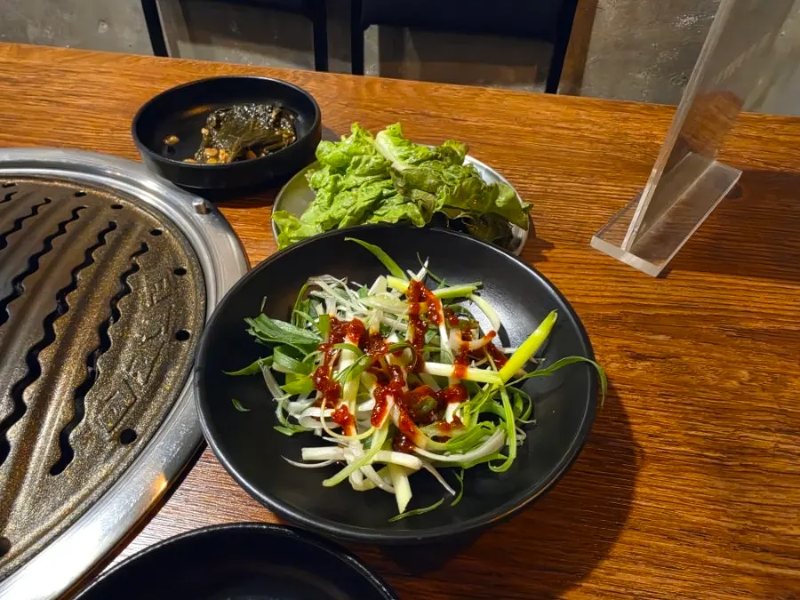 Basic side dishes served with meat