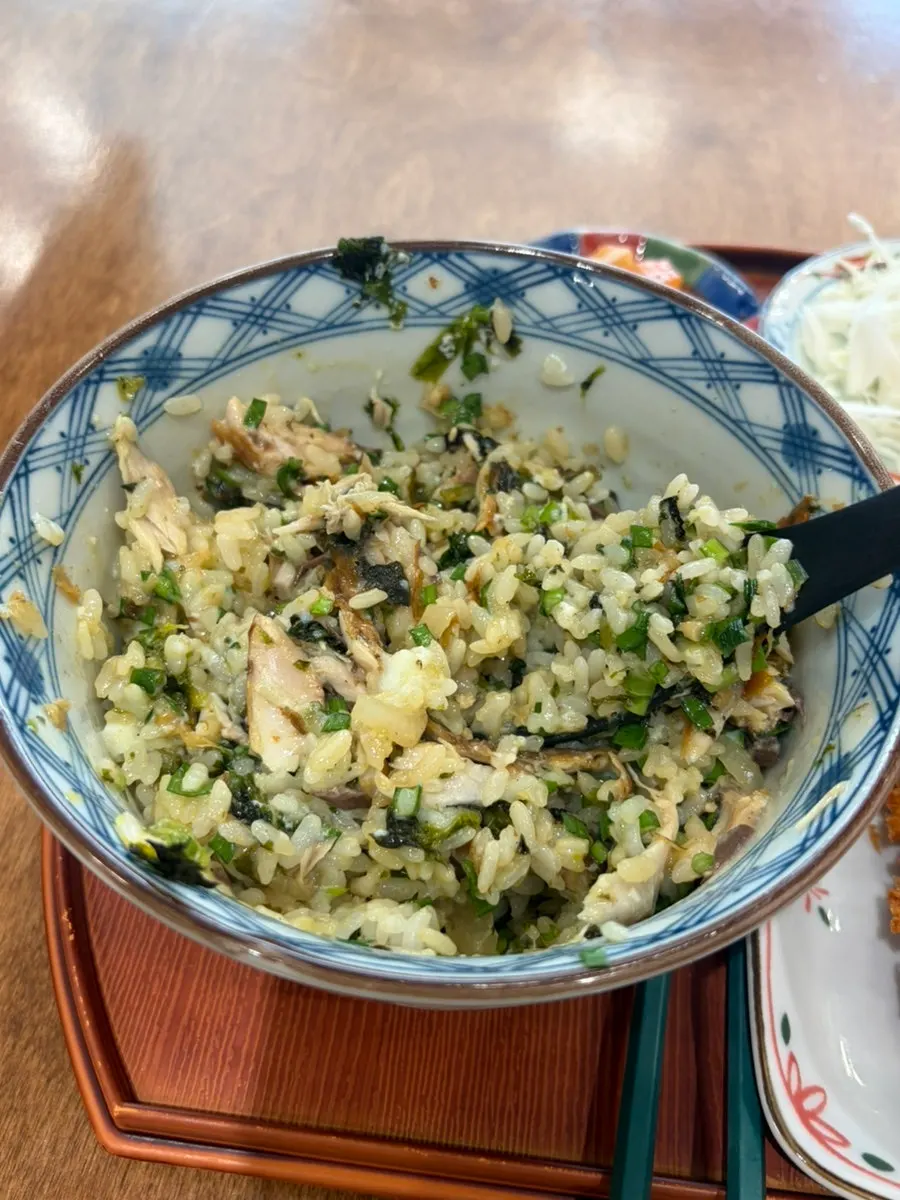 Mackerel rice bowl and tonkatsu meal