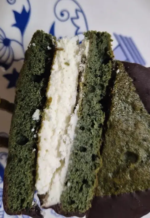 Fresh Choco Pie made with Geomundo sea-breeze mugwort