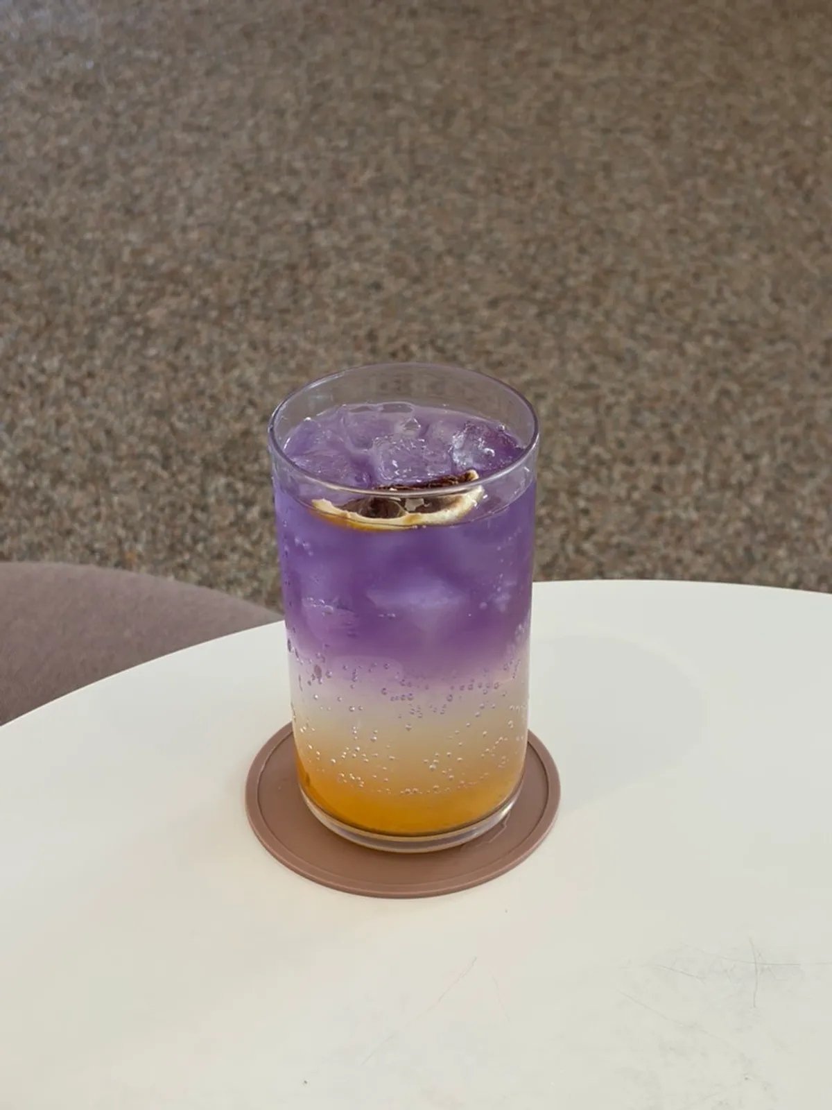 카페 숨 보라보라레몬에이드와 베이커리