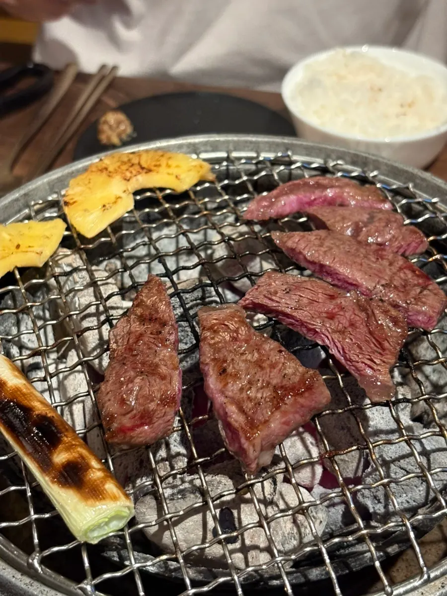 노릇하게 구워진 와규 부위