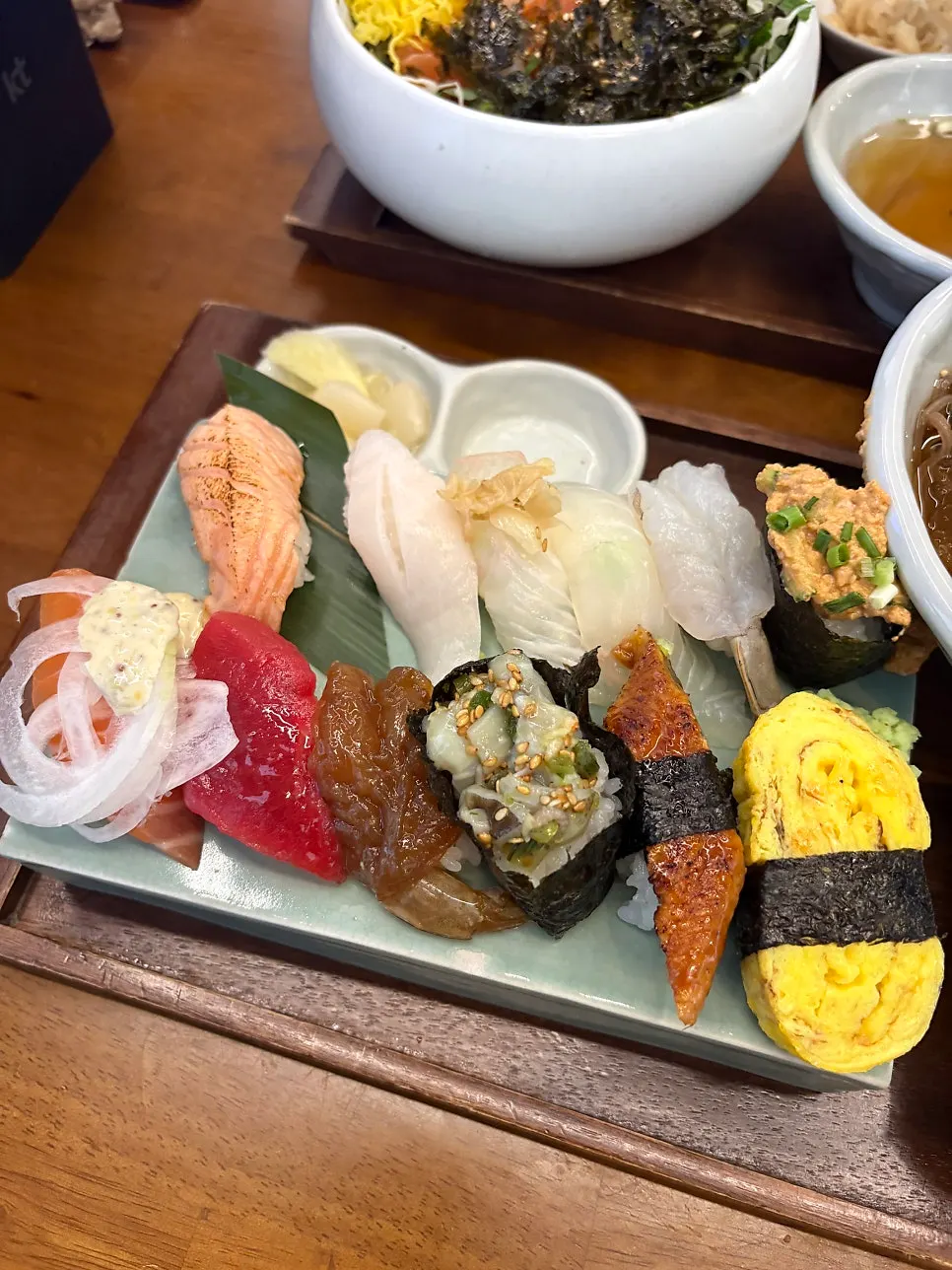 Plate of 12 pieces of aged nigiri