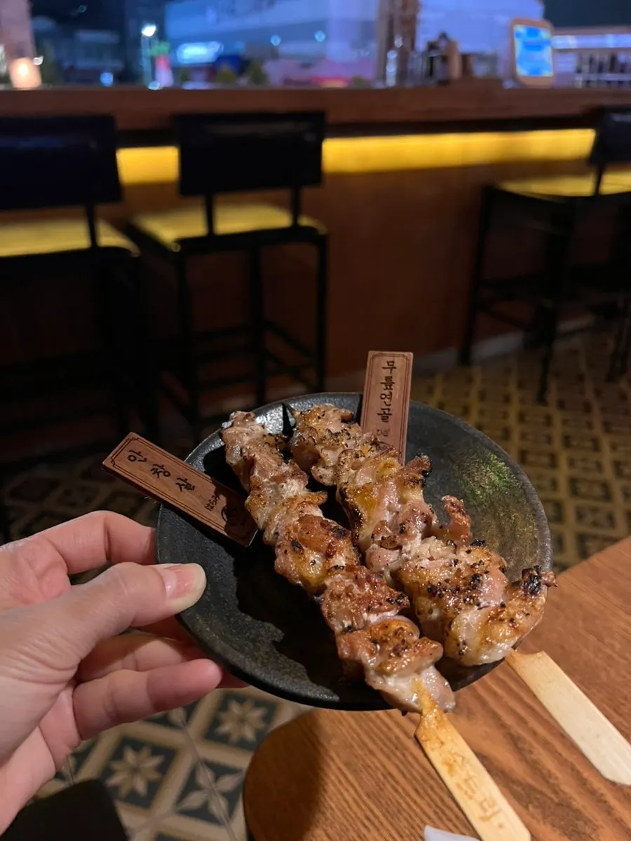 Sutori's skirt steak skewer and knee cartilage skewer