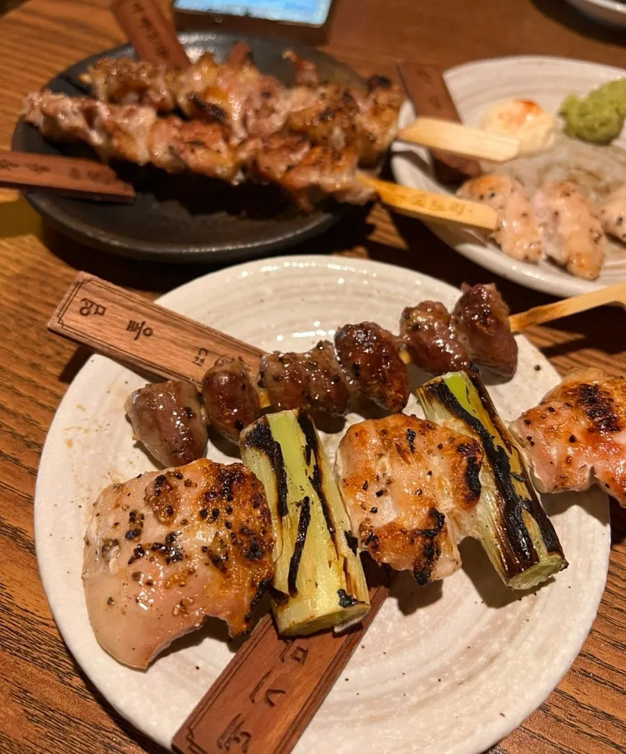 Individually ordered skewers served on one plate
