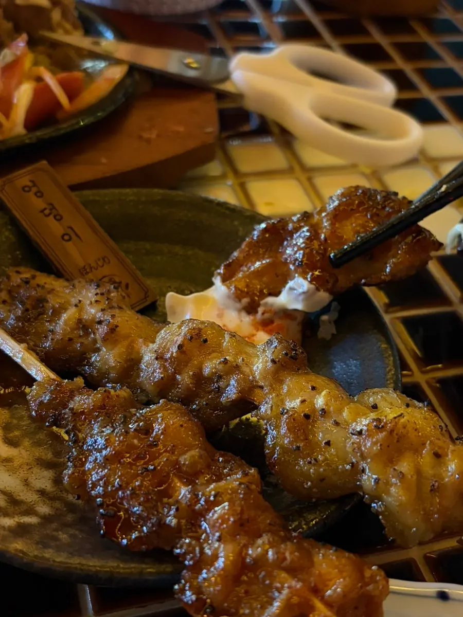 Thick-grilled thigh skewer