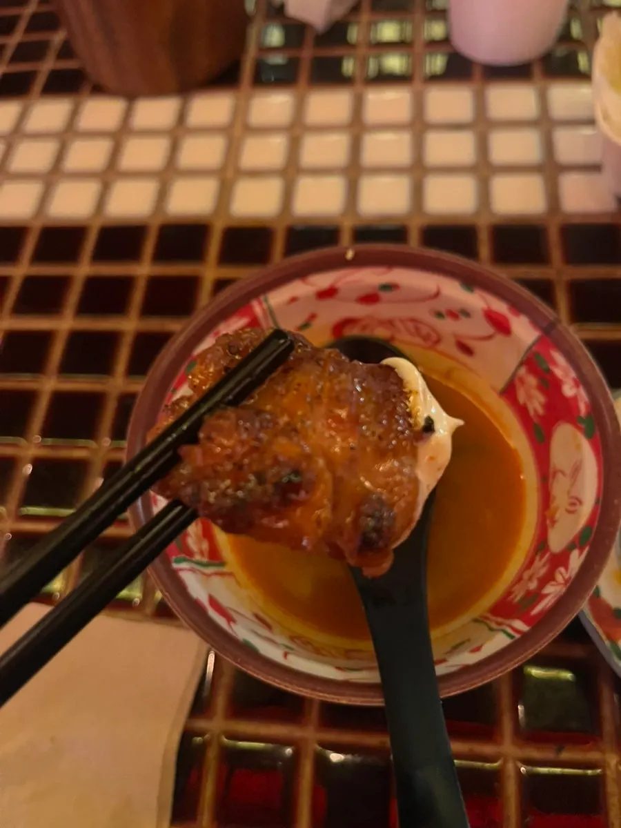 마요네즈에 찍어 먹는 엉덩이 꼬치