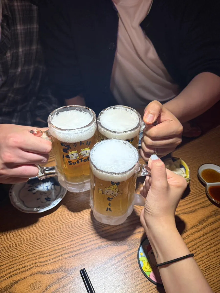 숯토리 테이블 세팅과 매장 분위기