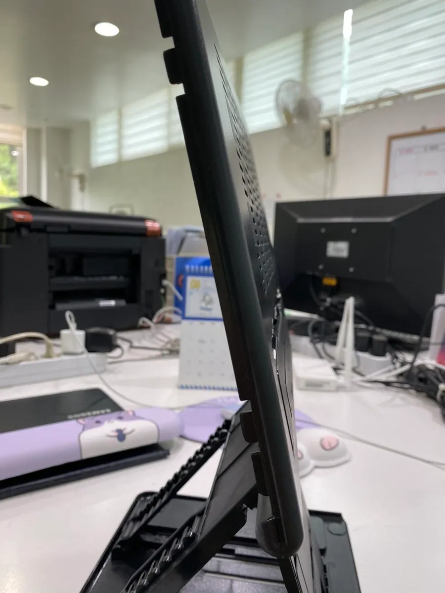 How to lock the support protrusion in place