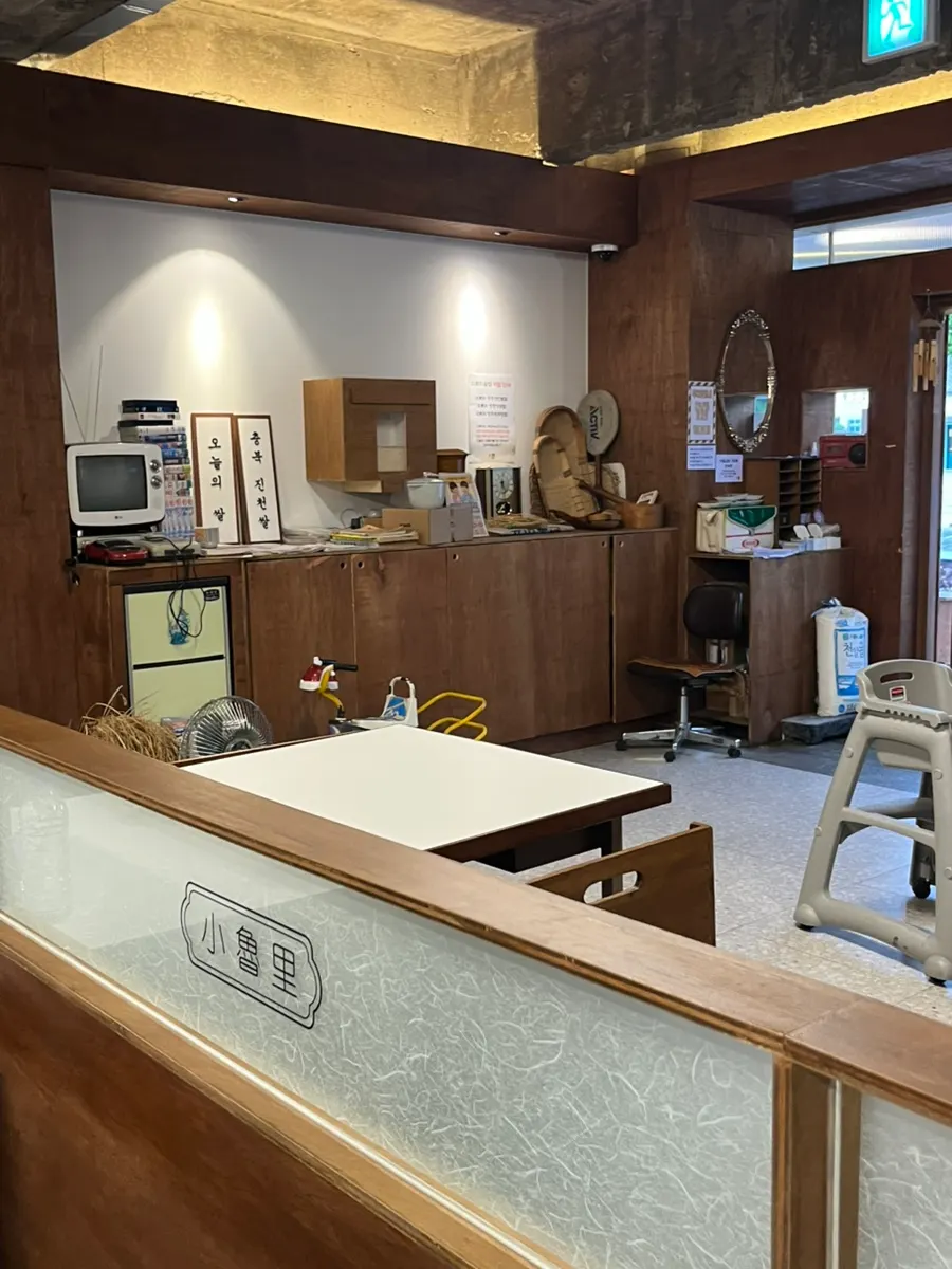 Sorori's interior packed with customers during evening hours