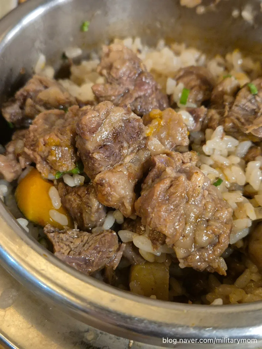 Close-up of the meat in Sorori's galbi pot rice