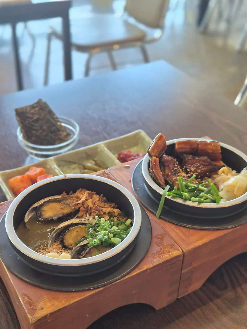 Freshwater eel pot rice grilled with special sauce
