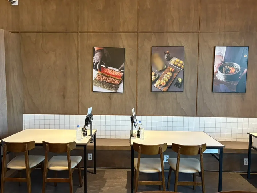 View around the entrance of Sorori Sotbap Gagyeong Direct Branch