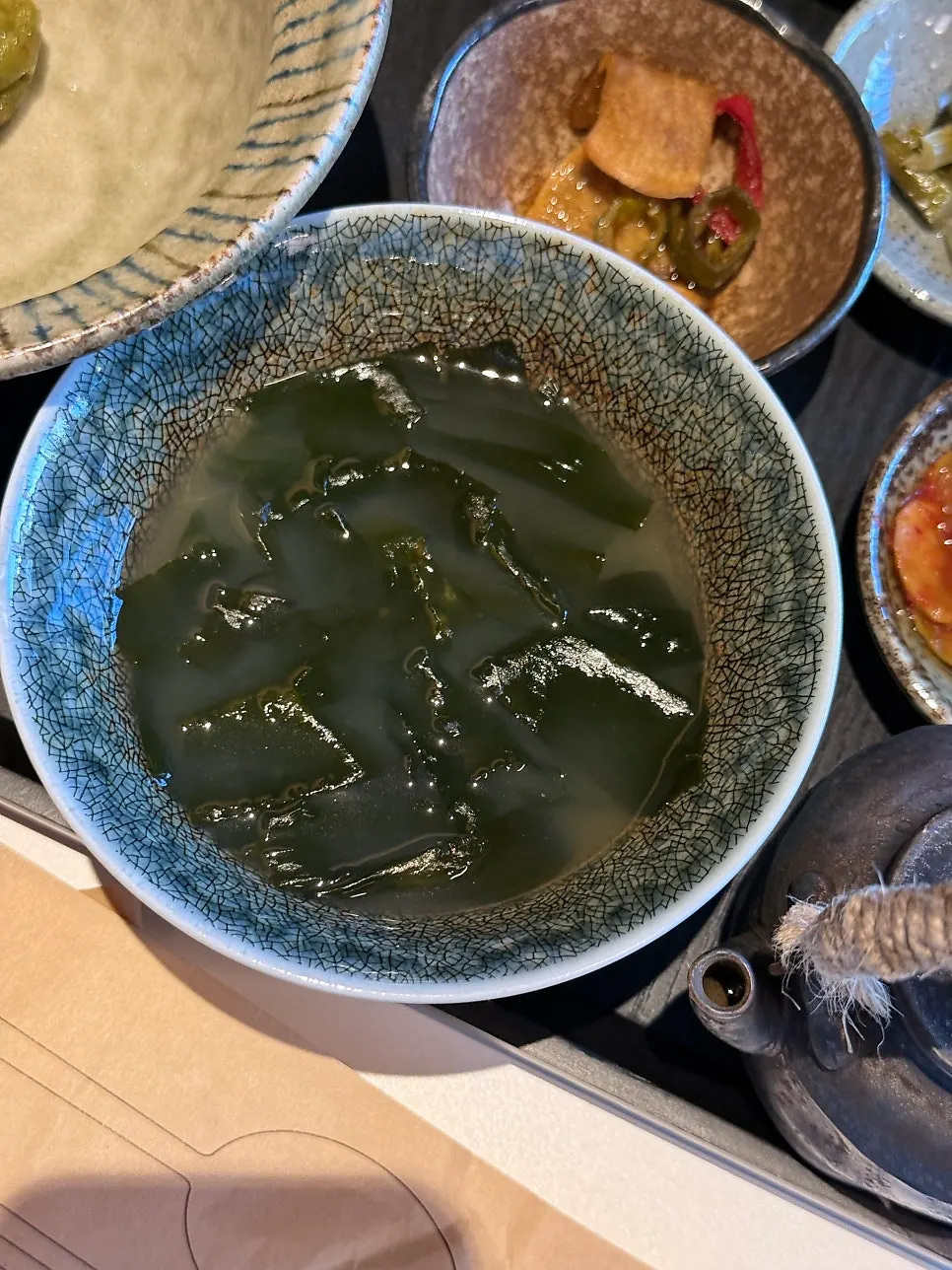 숟가락에 뜬 소갈비와 밥