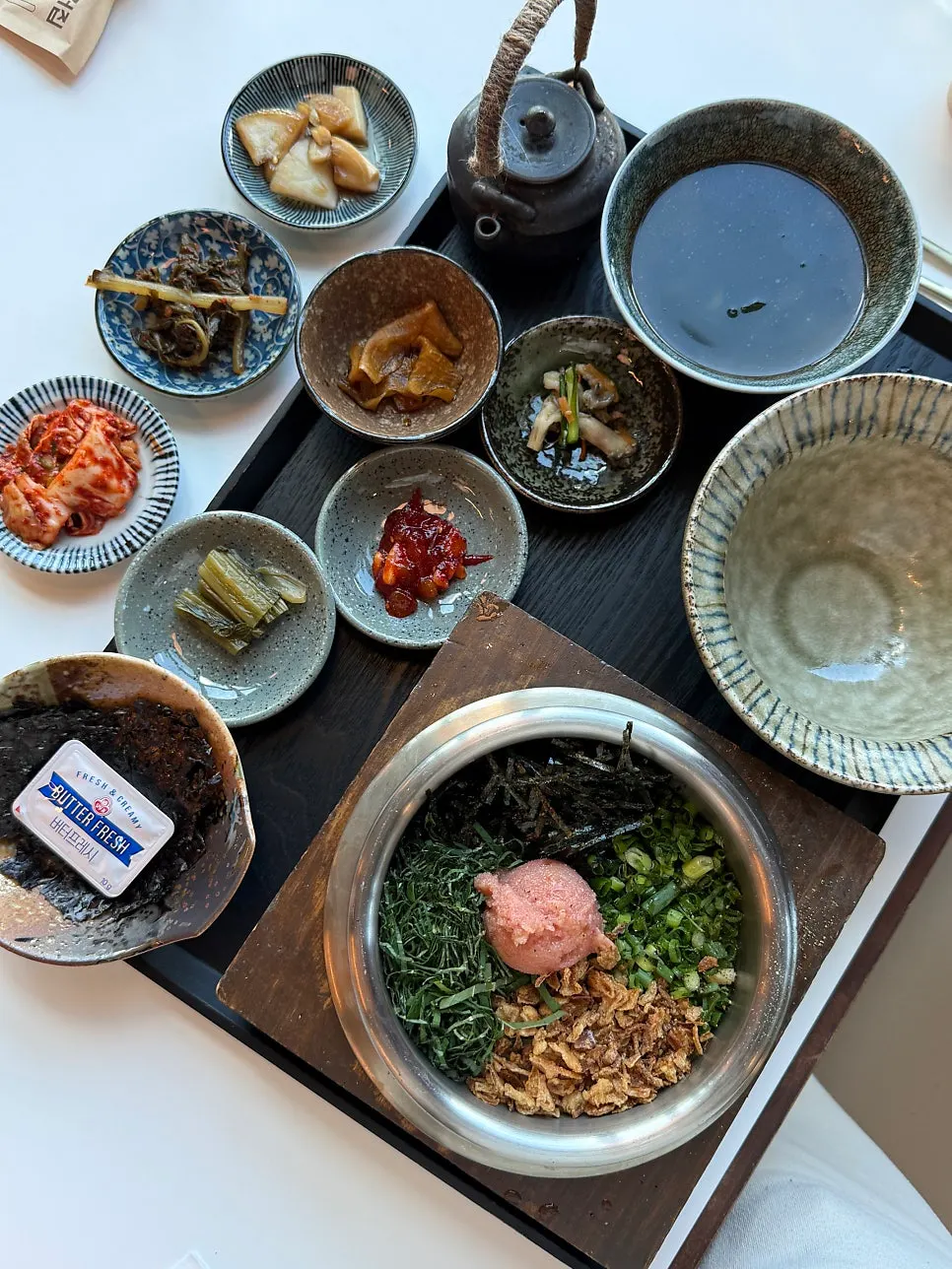 소갈비솥밥을 덜어 먹는 밥그릇