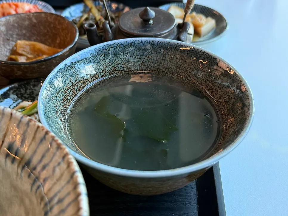 명란버터솥밥 메뉴 설명
