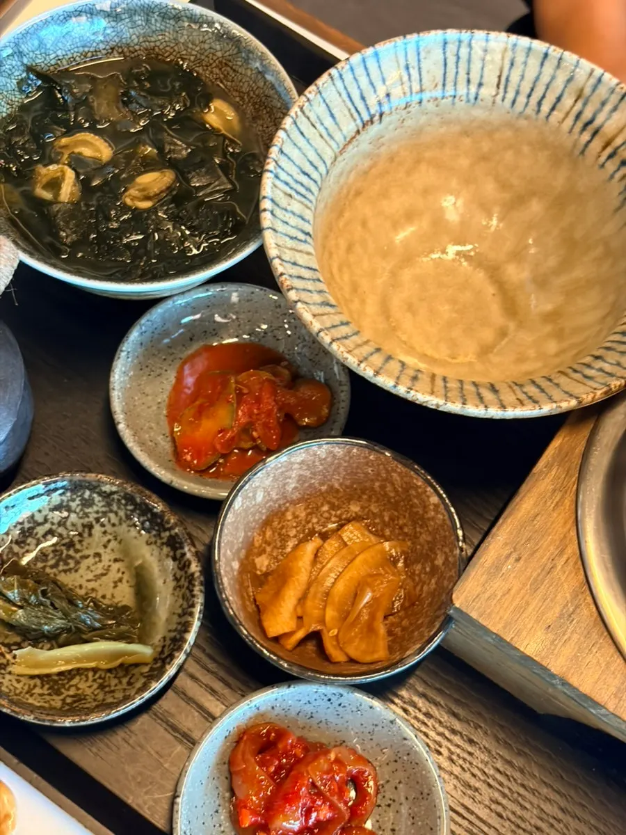 Rib pot rice with the lid opened