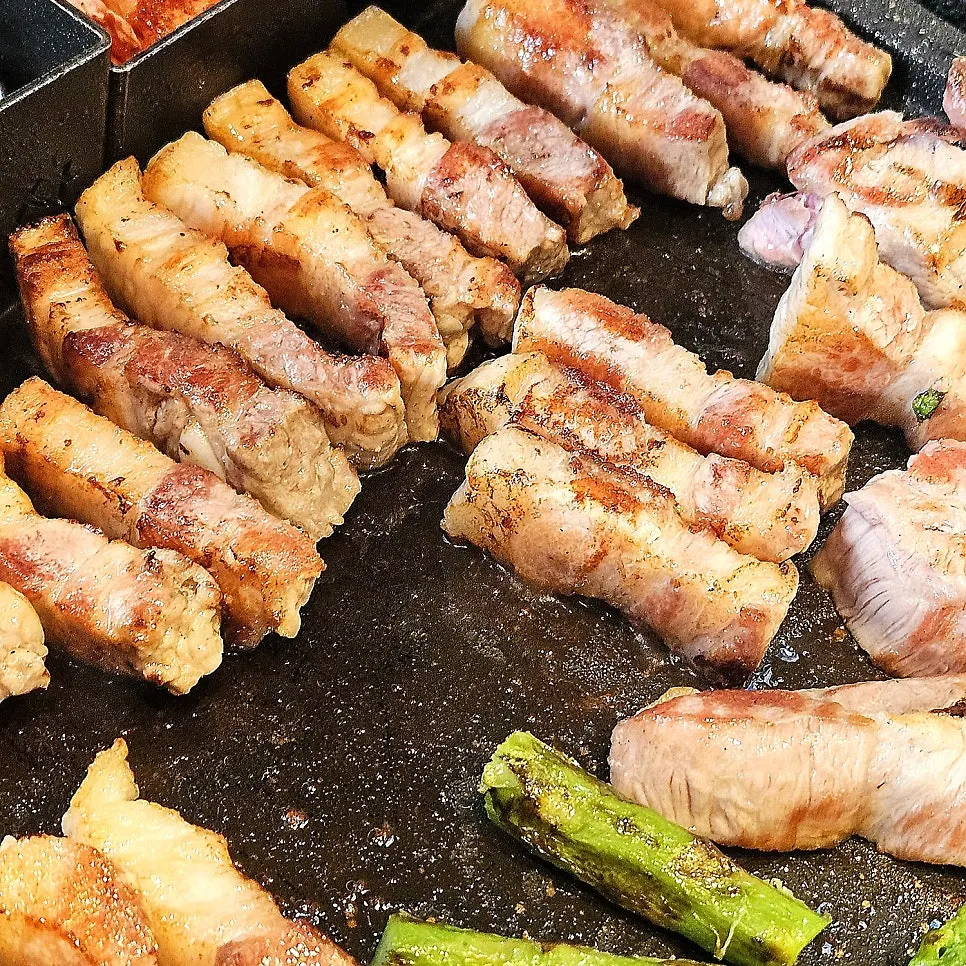 Garlic-scented Korean pork grilled to perfect doneness