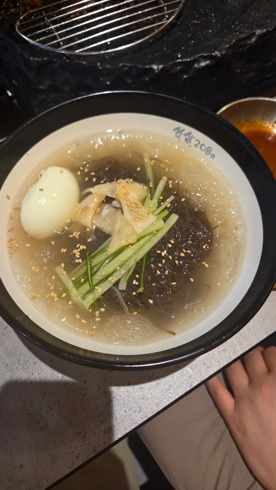 칼칼한 김치쌀국수 세로 컷