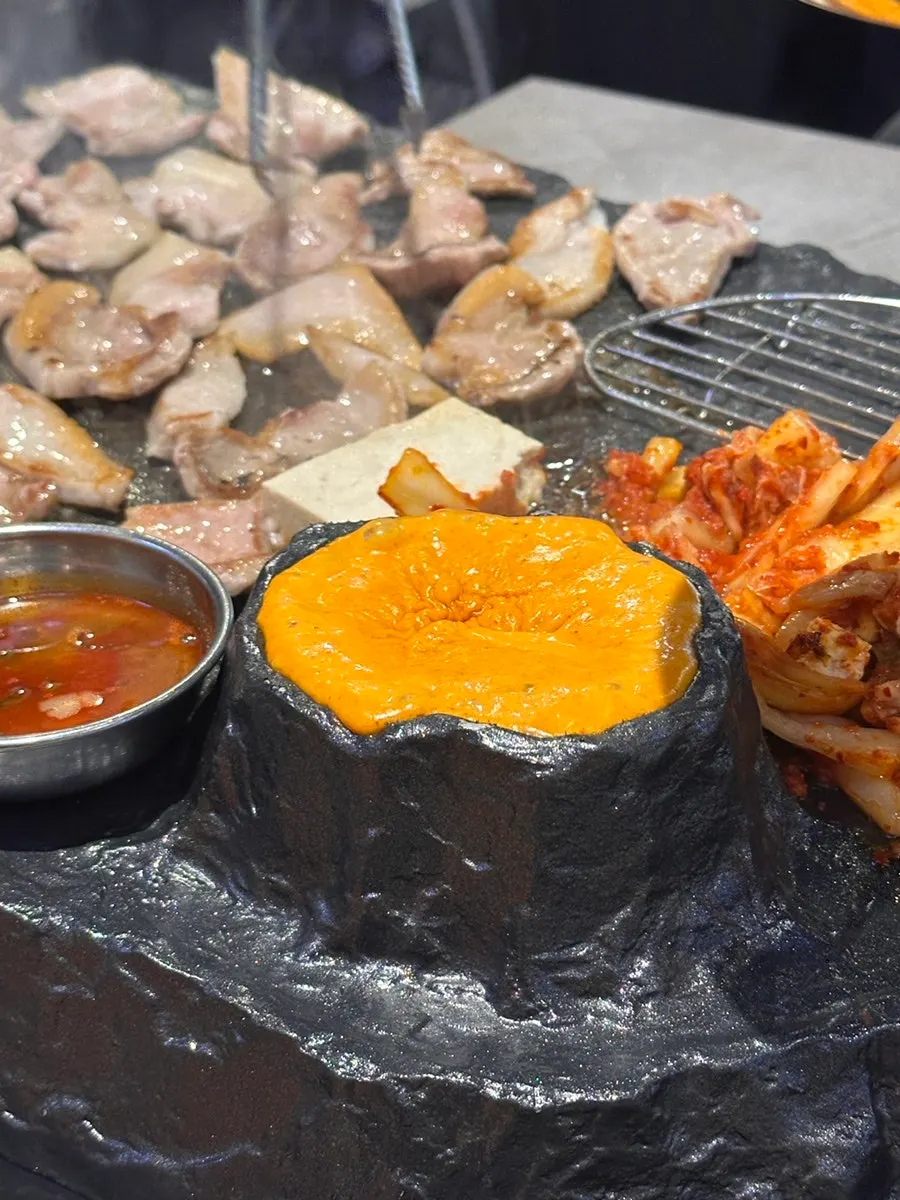 직원이 구워주는 삼겹살과 목살