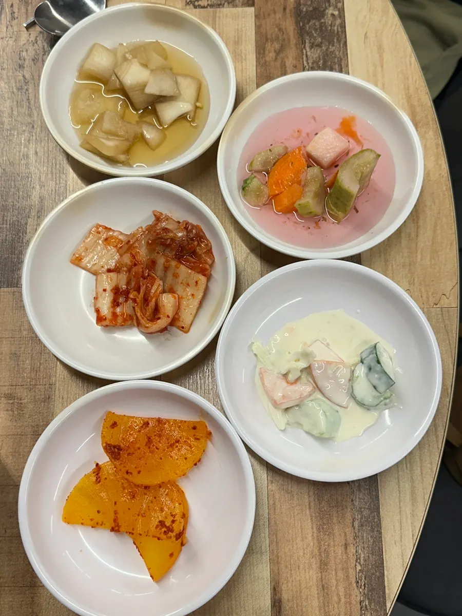 닭한마리 2~3인 메뉴와 우동사리 추가