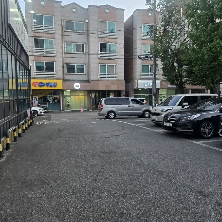 가게 앞 인테리어용 큼직한 가마솥