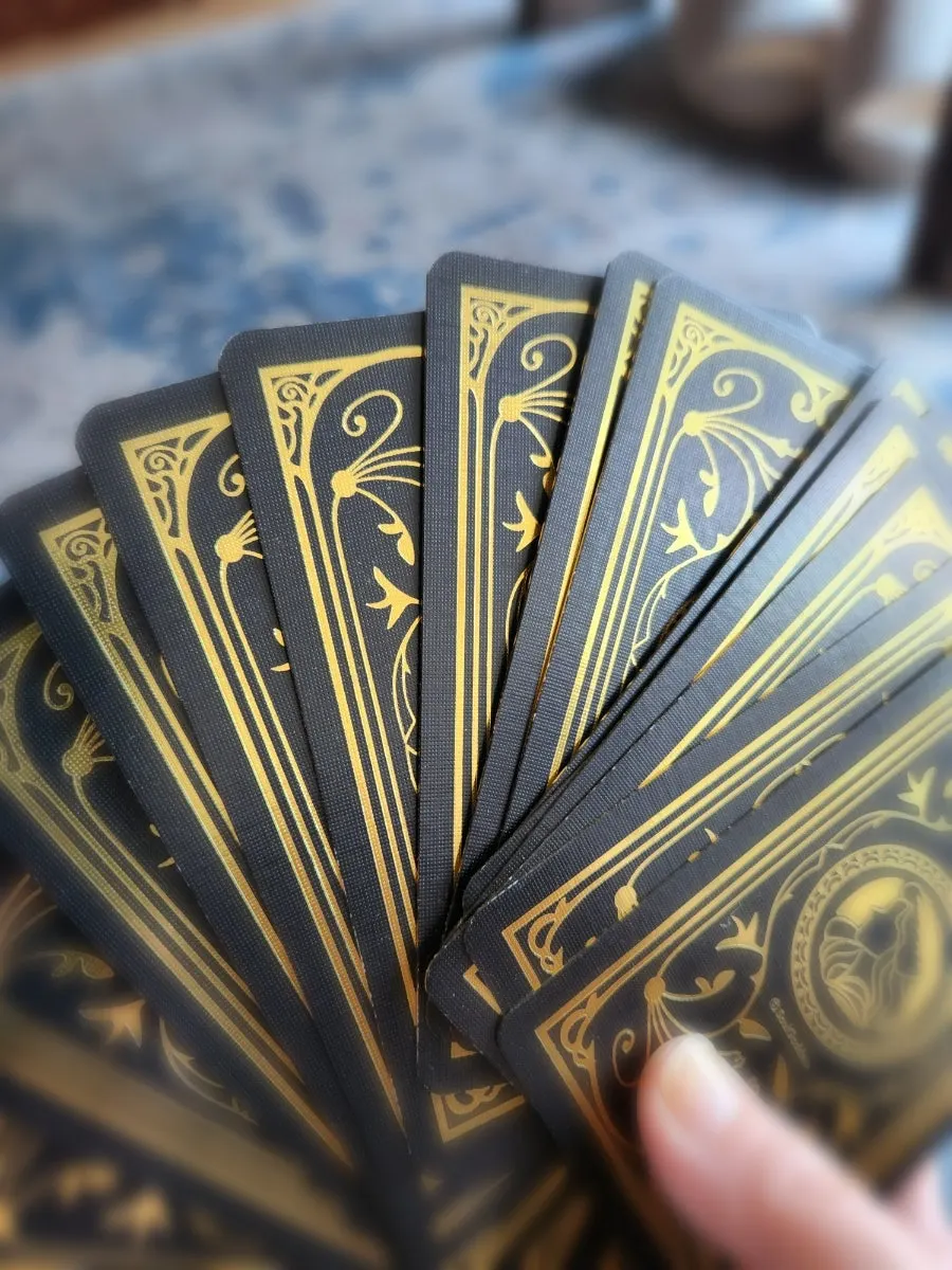 How to choose the card you are drawn to
