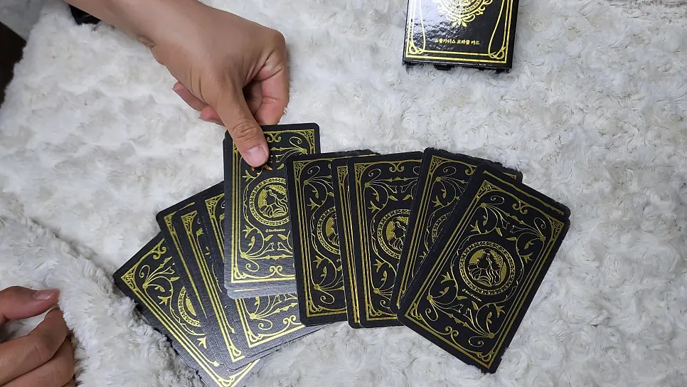 Oracle cards before drawing a card