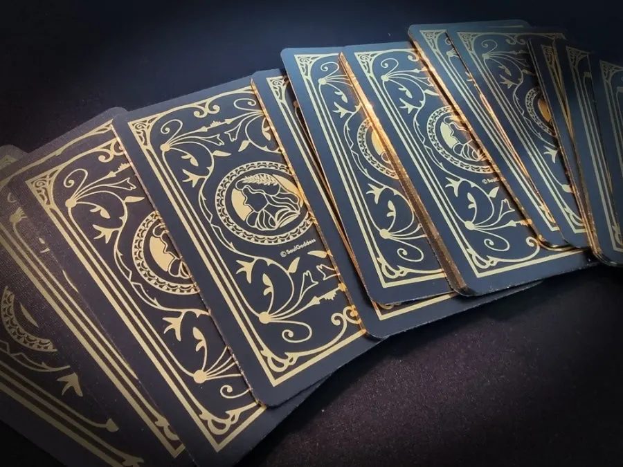 Oracle cards used to draw a message