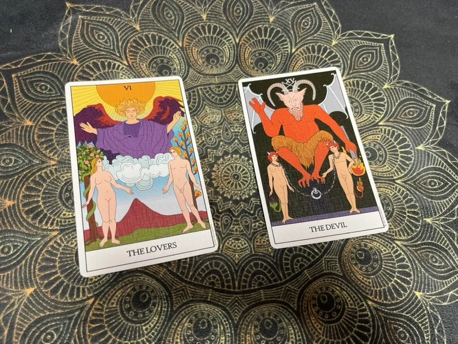 Image about connecting with Jeong Hoedo tarot lectures