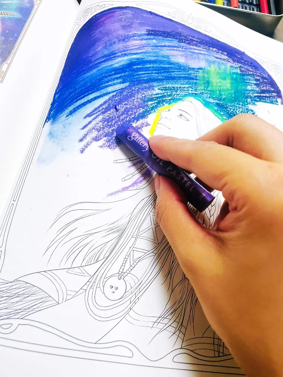 Uhope, goddess of peace, coloring outline