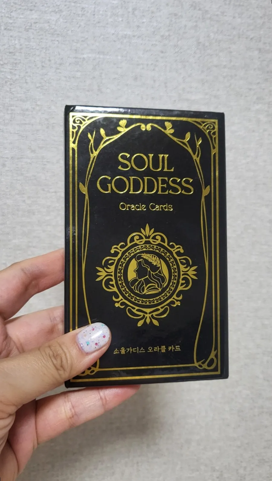 Experience buying cards with English and Chinese guidebooks