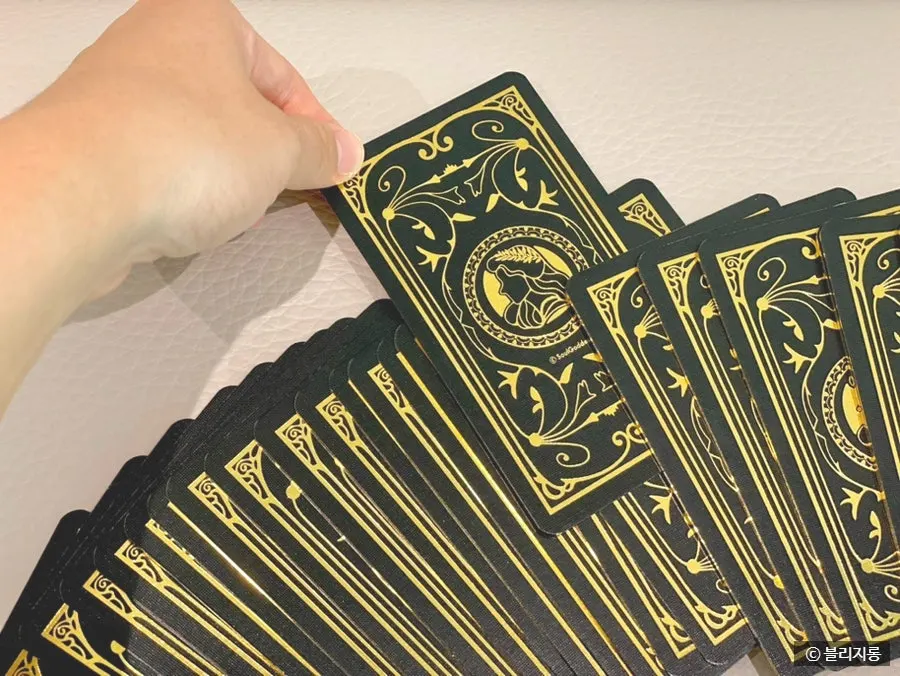Oracle cards spread out while considering a concern