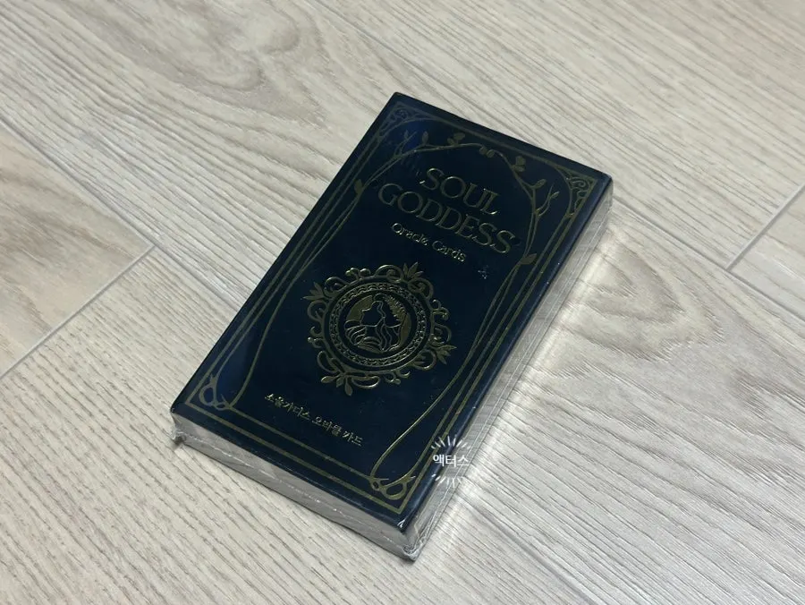 Fortune-reading cards requiring no specialist knowledge