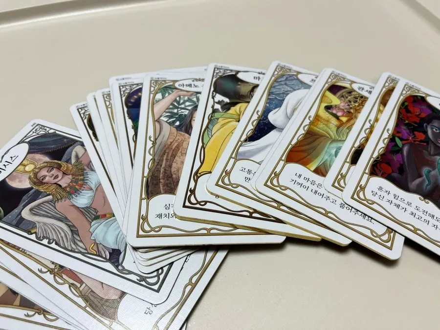 SoulGoddess cards created with Jeong Hoedo’s participation