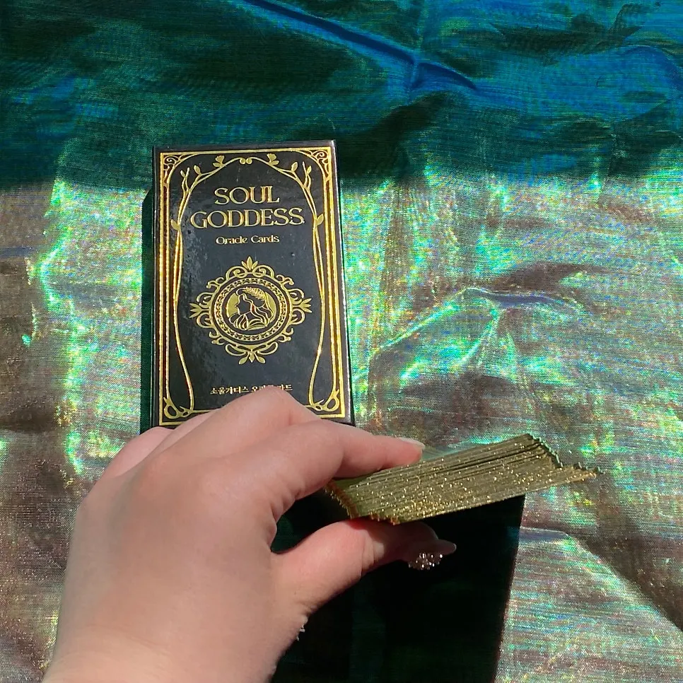 Goddess-message oracle cards