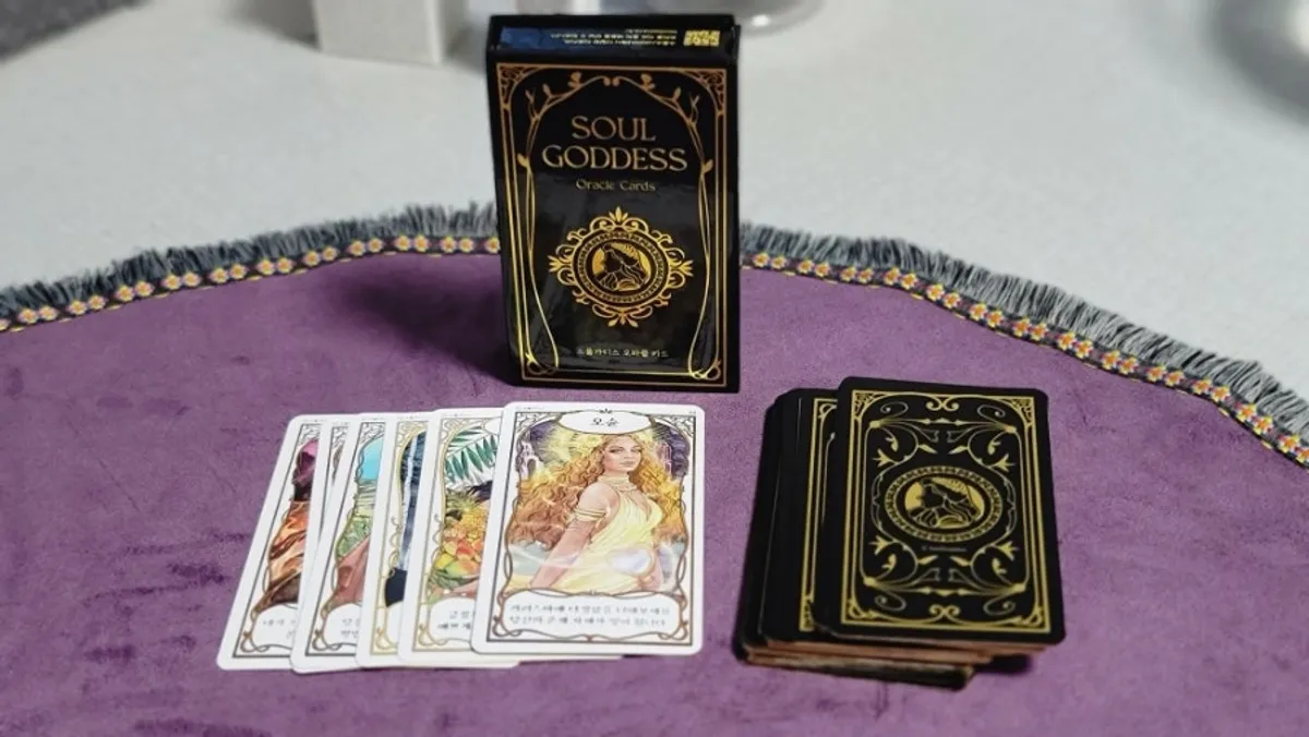 SoulGoddess Oracle Cards main image
