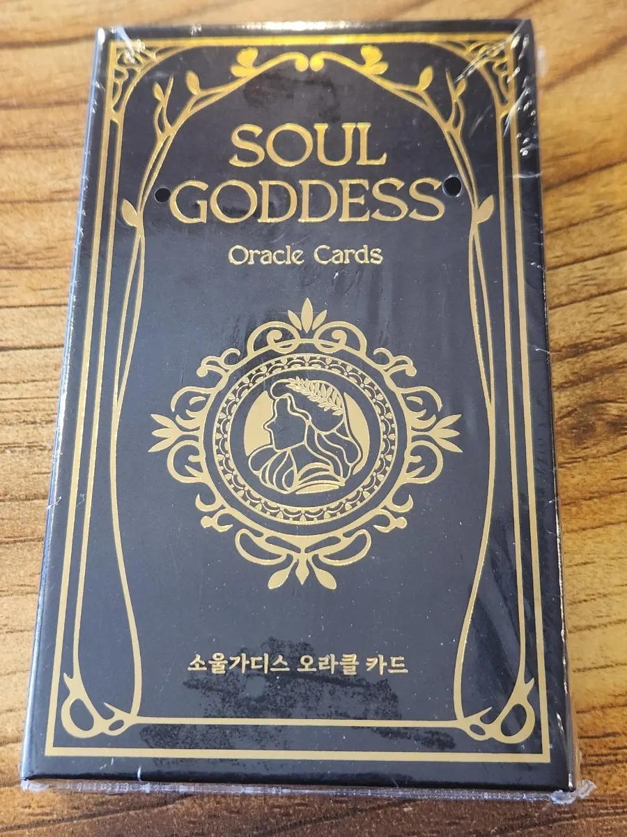 Different card types in the included pamphlet