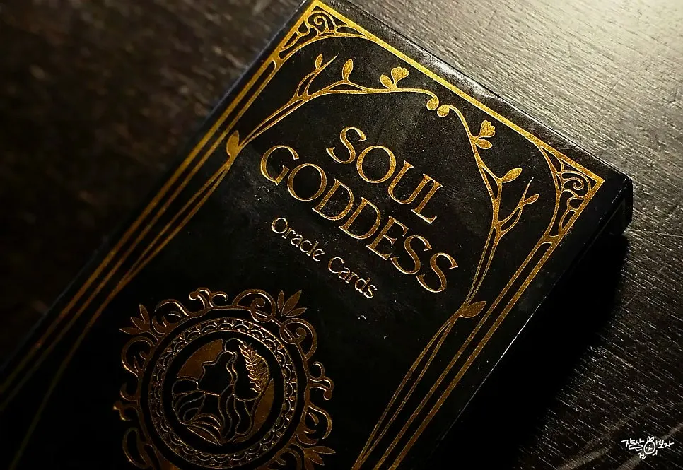 Korean goddess oracle card deck contents