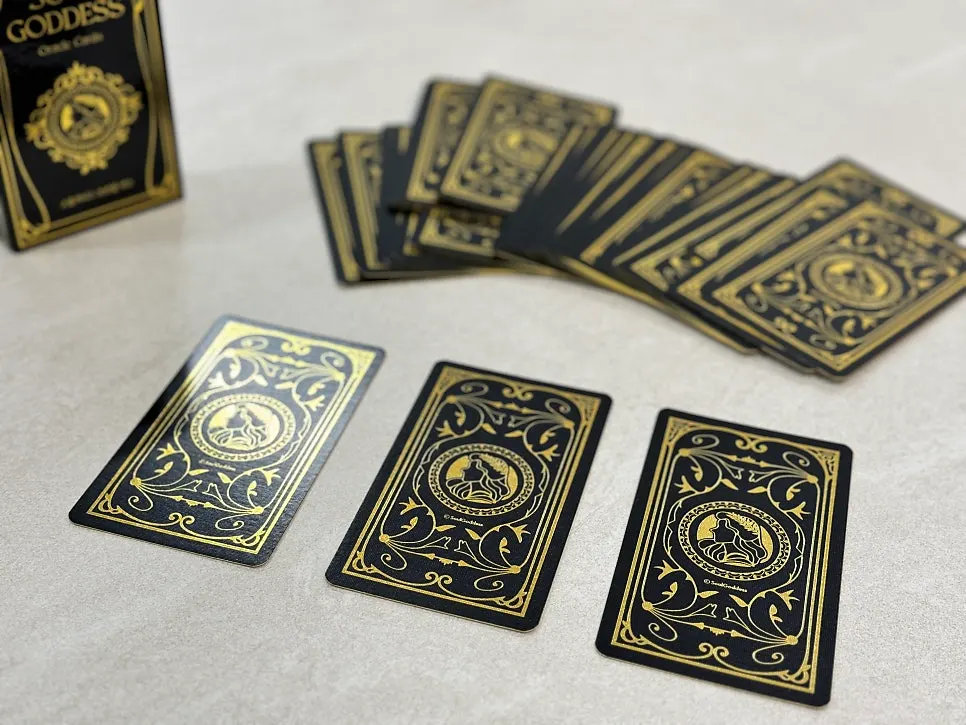 Drawing oracle cards one at a time
