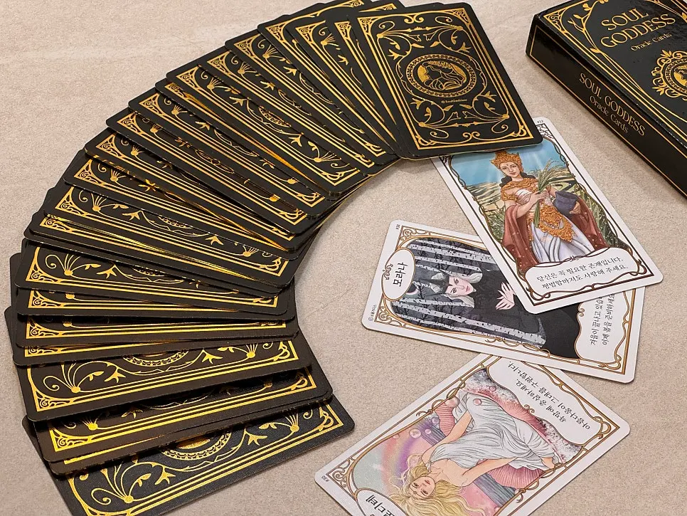 Searching for professional oracle card videos