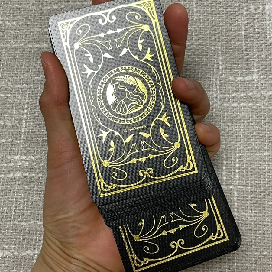 Oracle cards for a self-reading