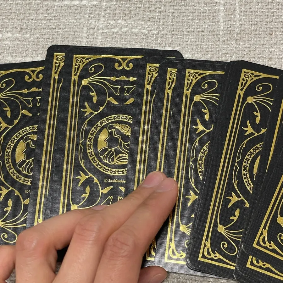 Cards ready for a self-reading