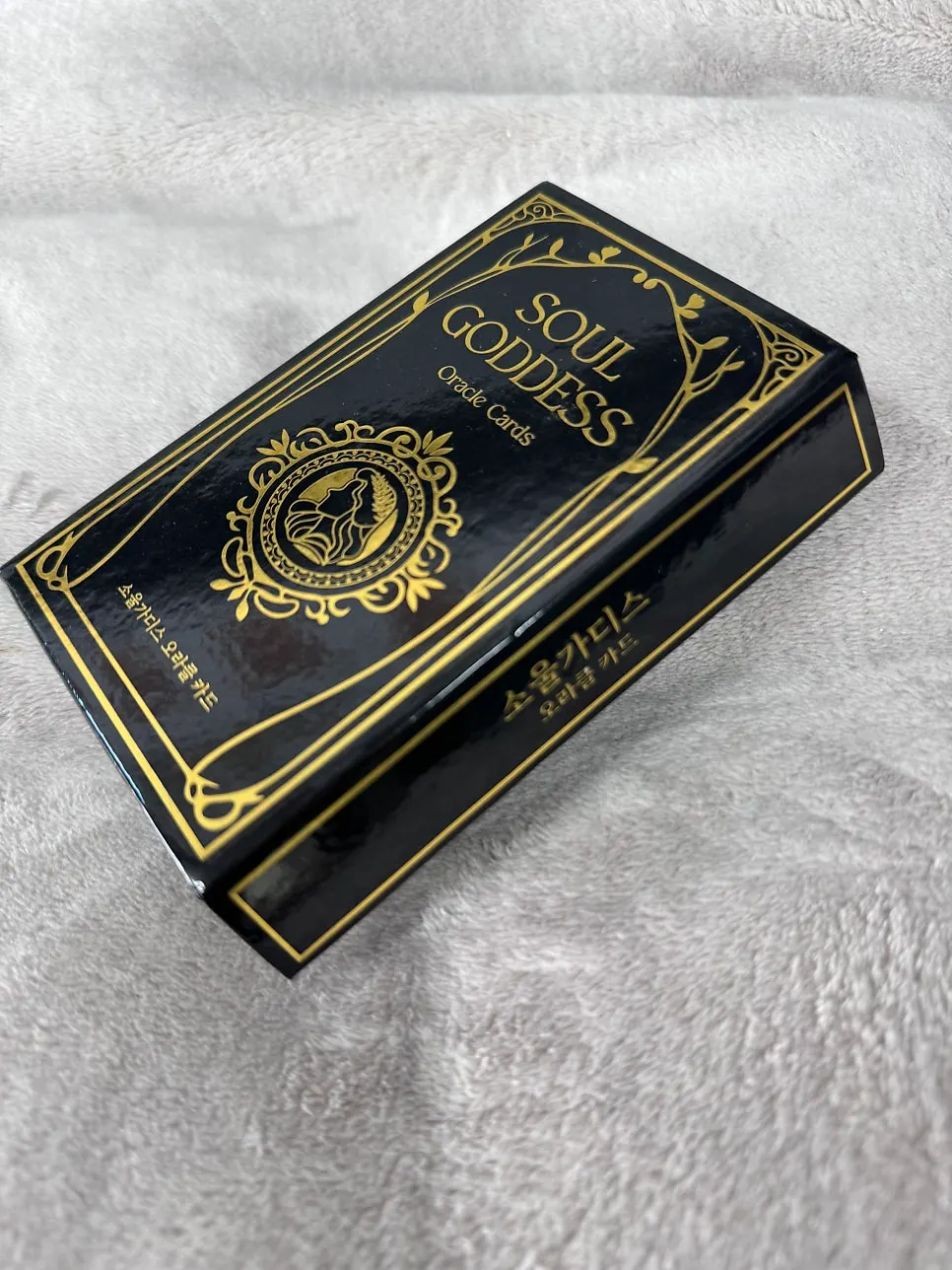 Contents of the SoulGoddess Oracle Cards set
