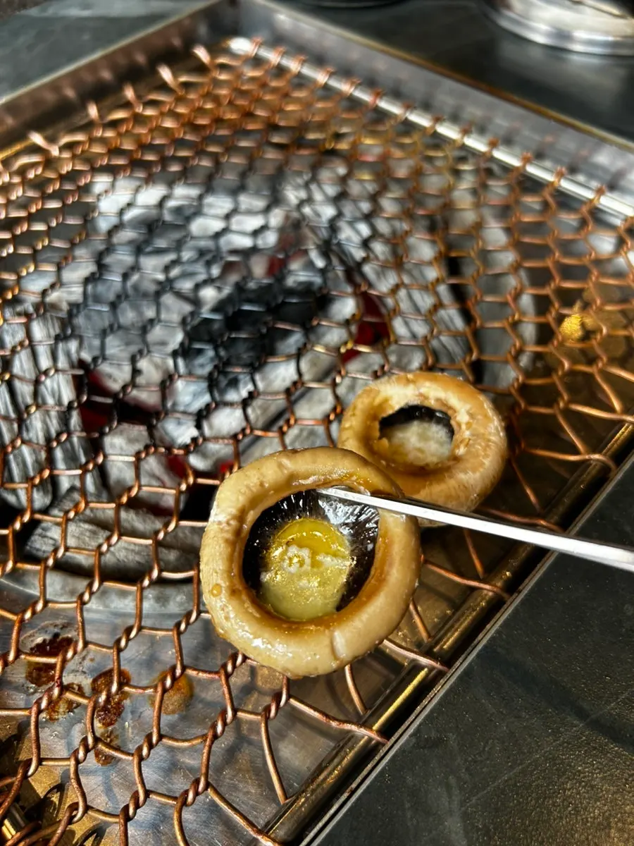 Side dish plate that resets the palate