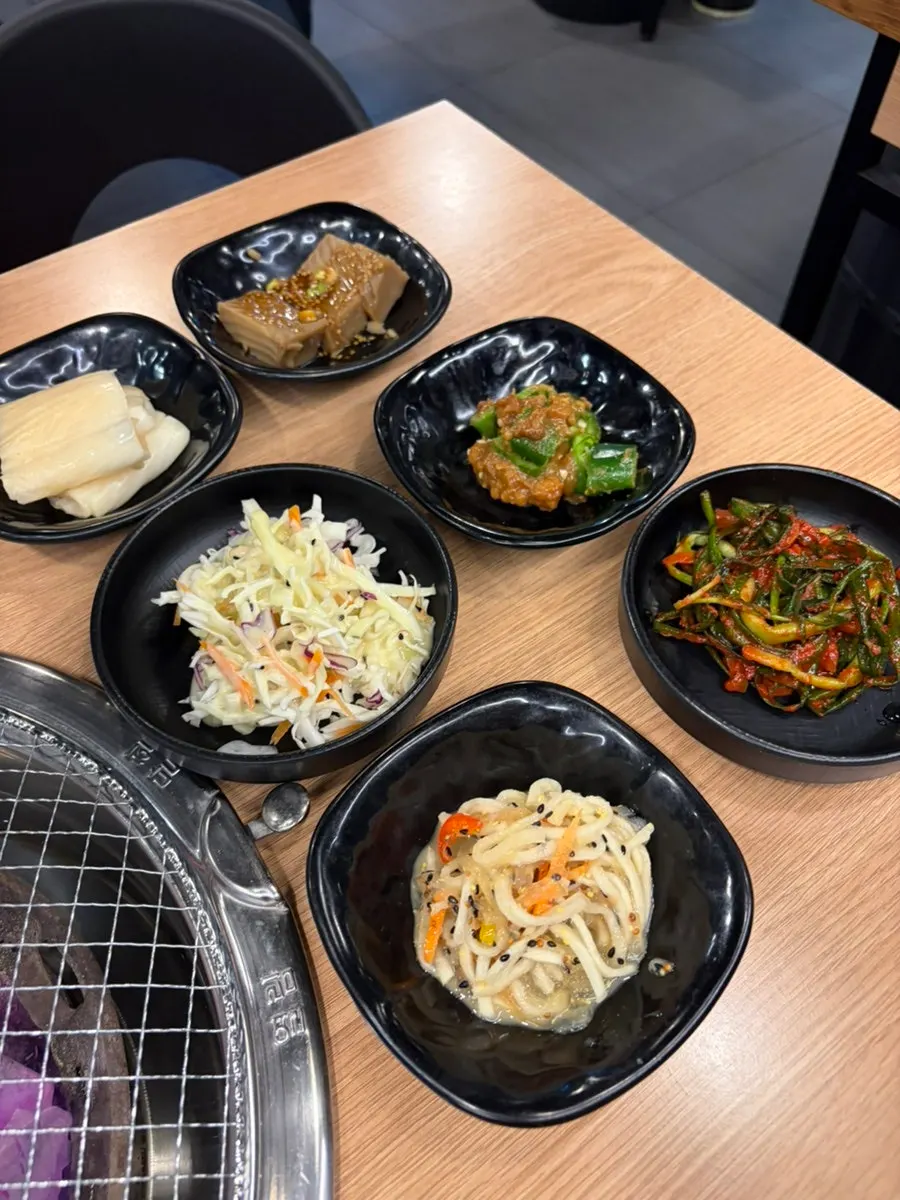 Side dishes including acorn jelly and kimchi