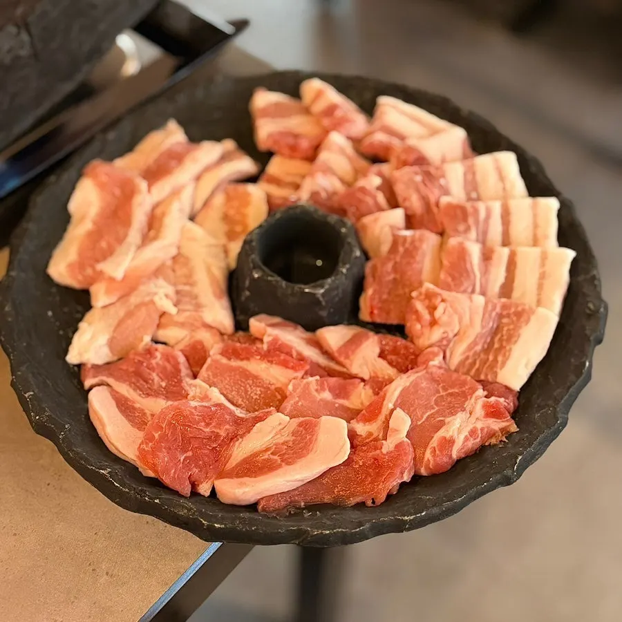모둠돌판 중자 500g 생고기 플레이팅