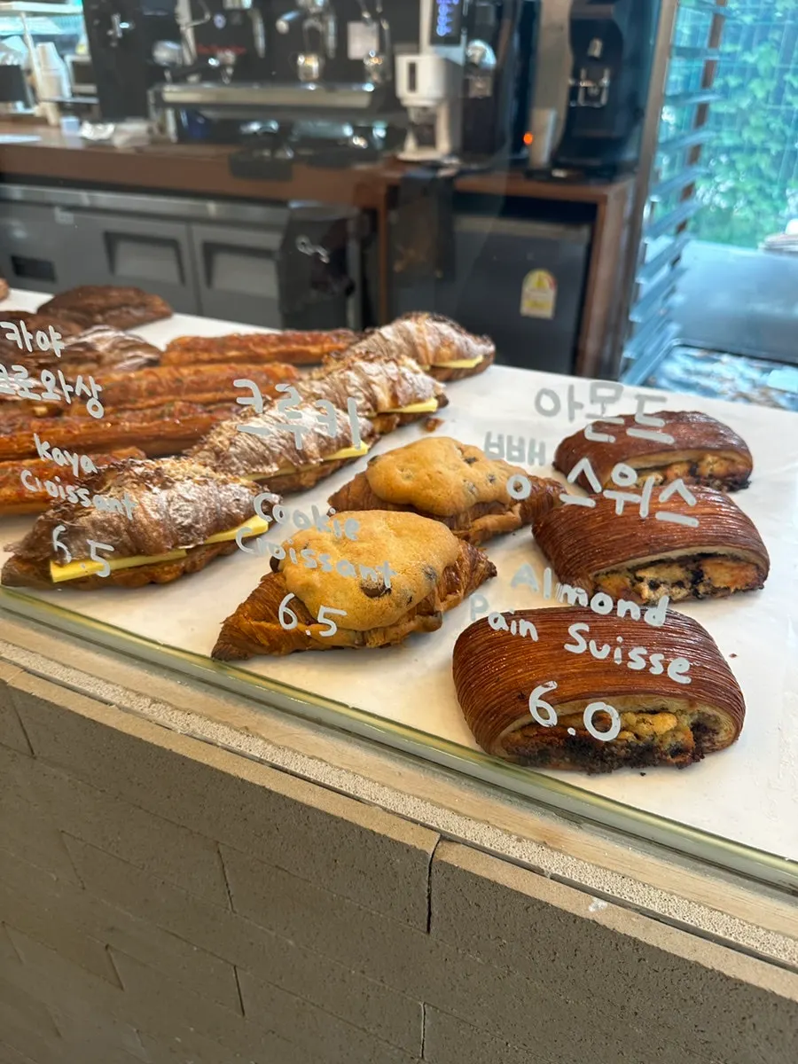 เมนูเครื่องดื่มบางส่วนของ Stack Bakery